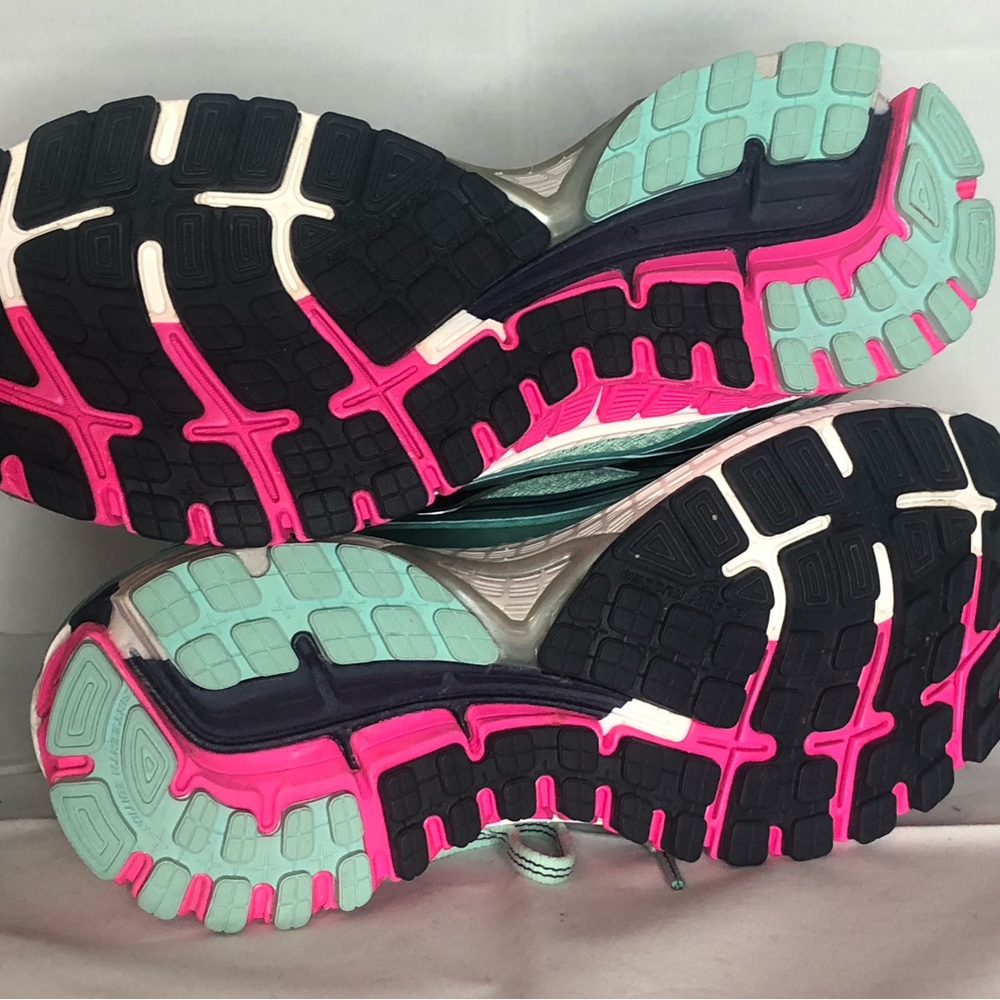 Brooks Women's Athletic Shoes - Mint Green and Fuchsia - Picture 7 of 10